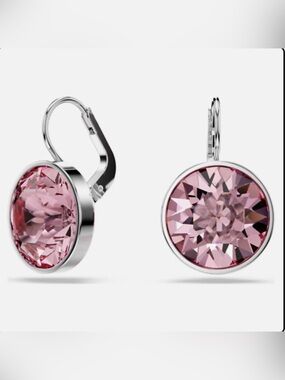 Swarovski BELLA Mini drop earrings
Round cut Pink Rhodium plated